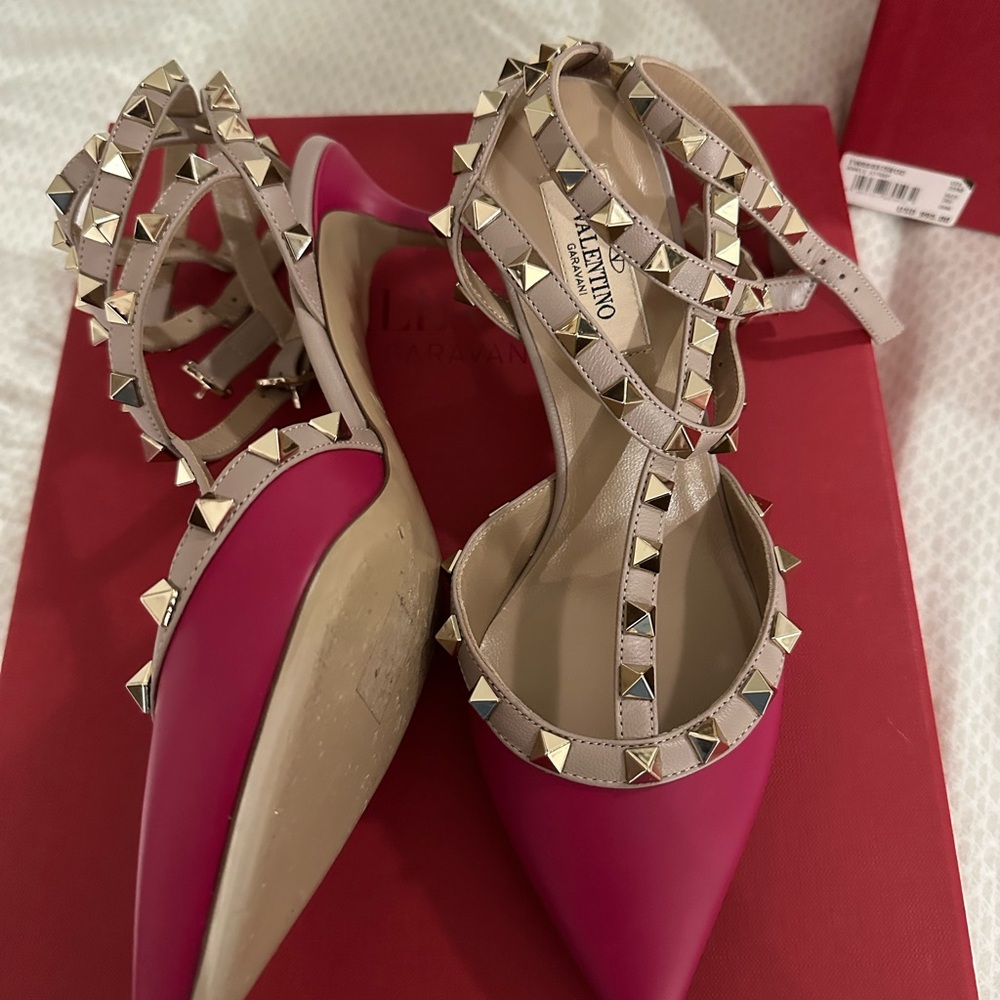 Valentino pumps